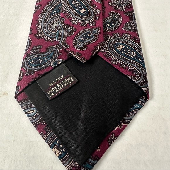 NEW Silk Tie FERREL REED for BORCK Bro’s Burgundy Gray Blue Paisley Handmade USA - Picture 6 of 9